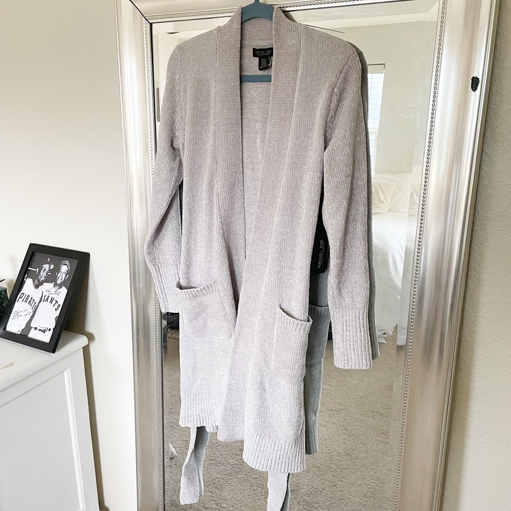 Sweater - Picture 3 of 8